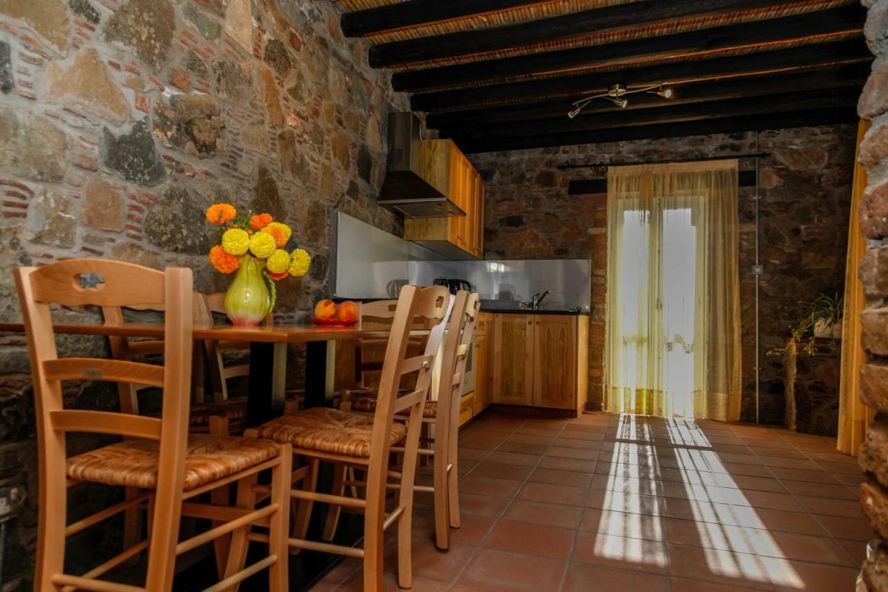 Farmakas Living Guest House Exterior photo